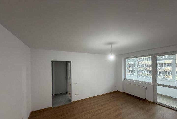 Vatra Luminoasa / et 5 /  renovat la cheie